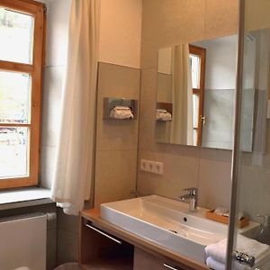 Superior Zimmer mit Kingsize-Bett